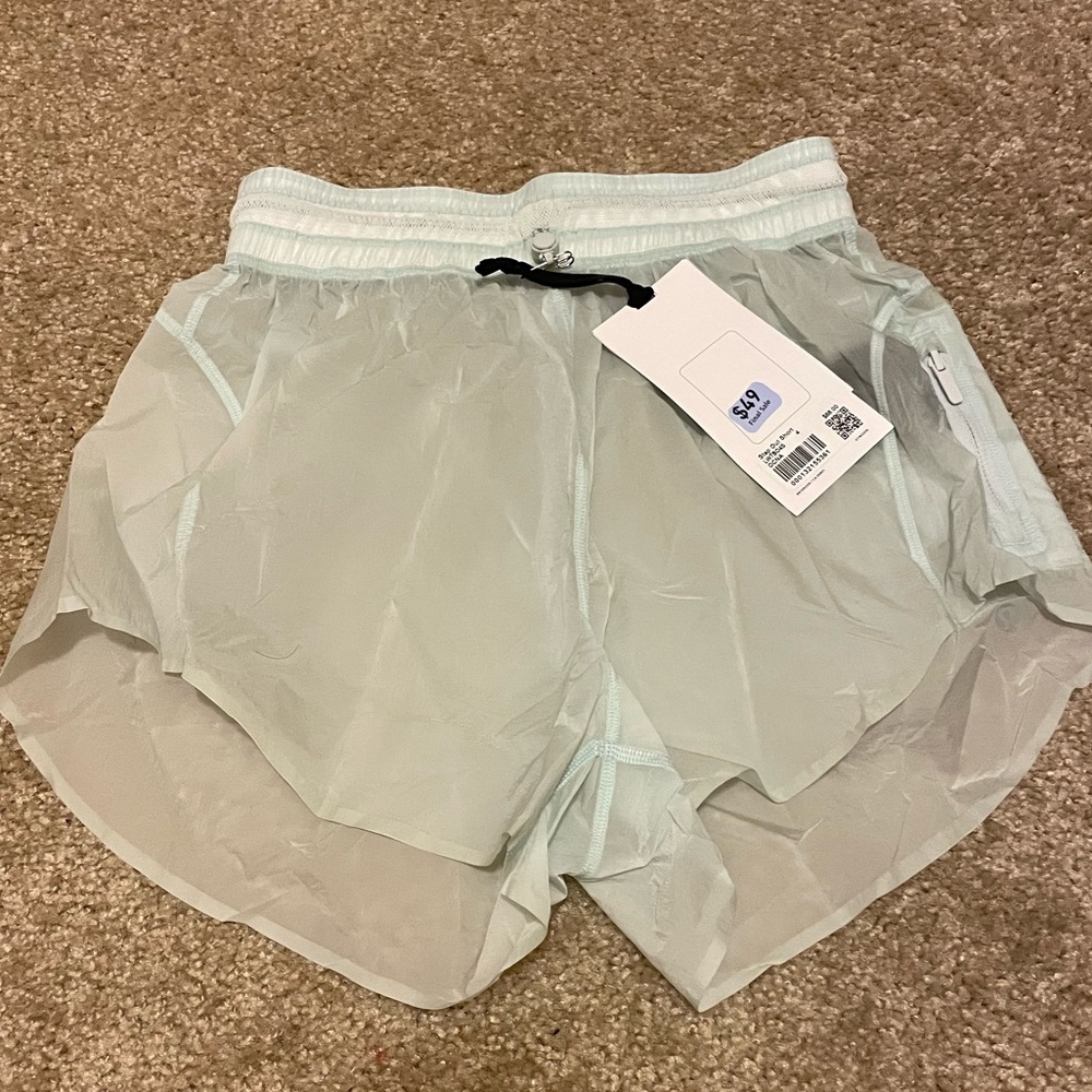 Lululemon step out short 3’’ ocean air brand new - Picture 2 of 3
